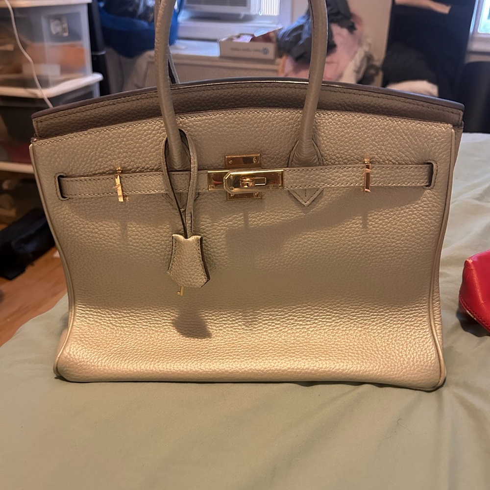 Elegant Gray Leather Handbag